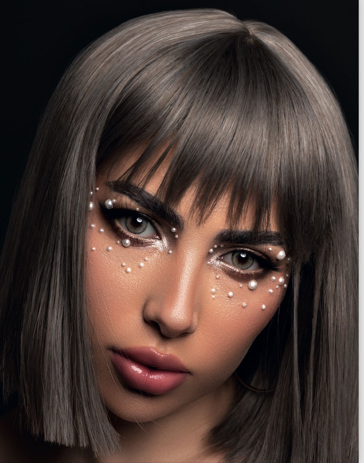 עדשות לעיניים + תמיסה רב תכליתית + מסכת זהב לפנים מתנה LOROYAL