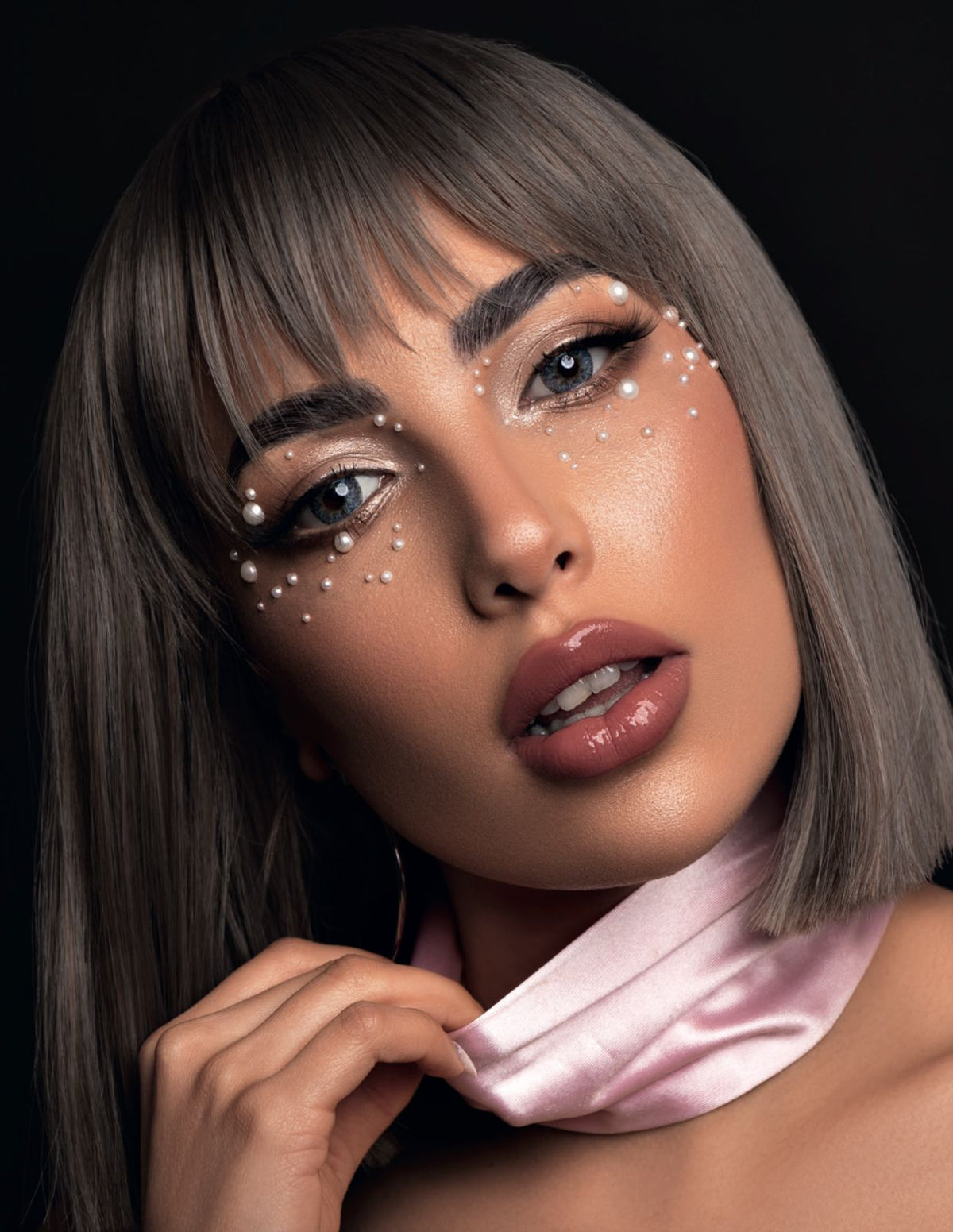 עדשות לעיניים + תמיסה רב תכליתית + מסכת זהב לפנים מתנה LOROYAL