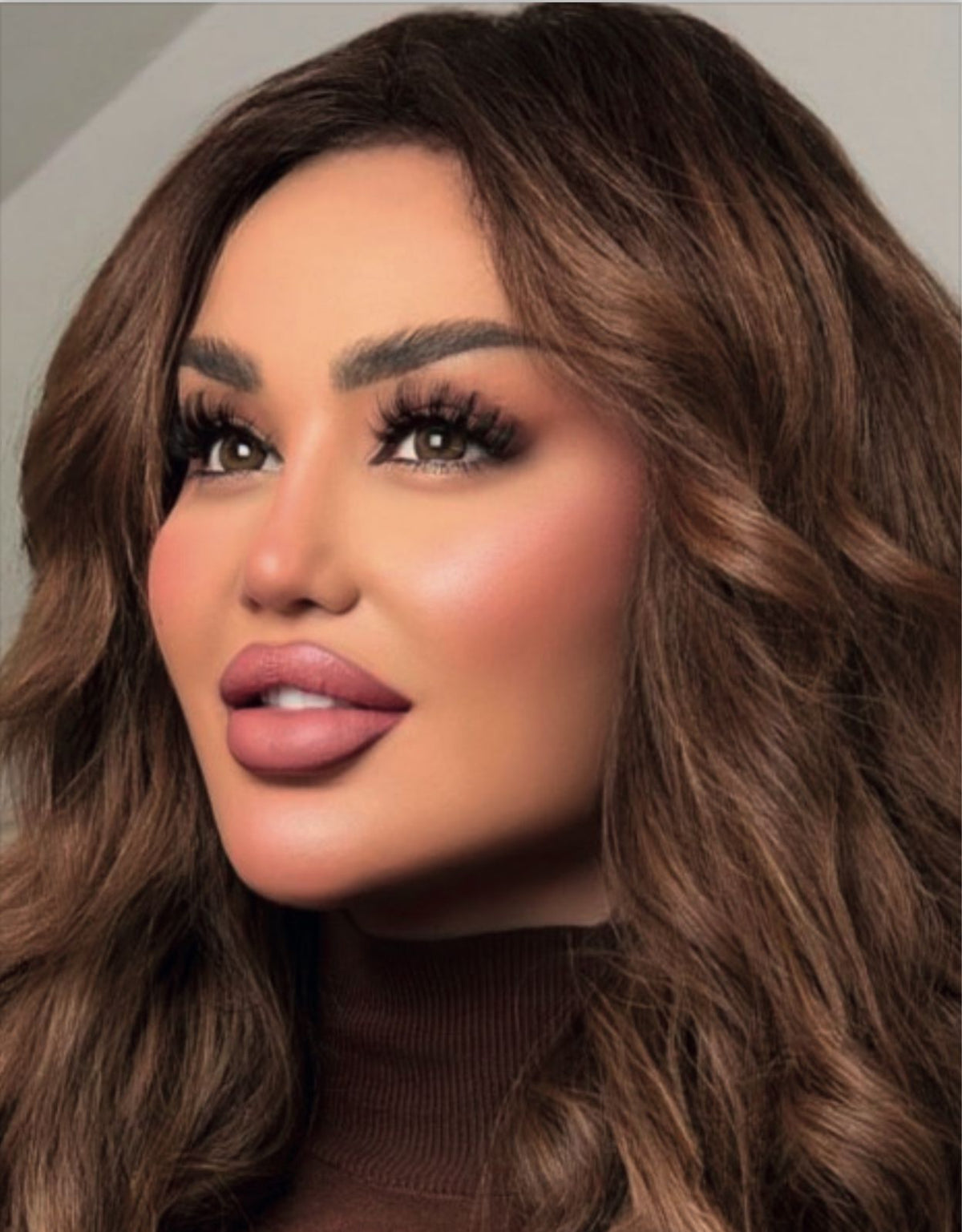 עדשות לעיניים + תמיסה רב תכליתית + מסכת זהב לפנים מתנה LOROYAL